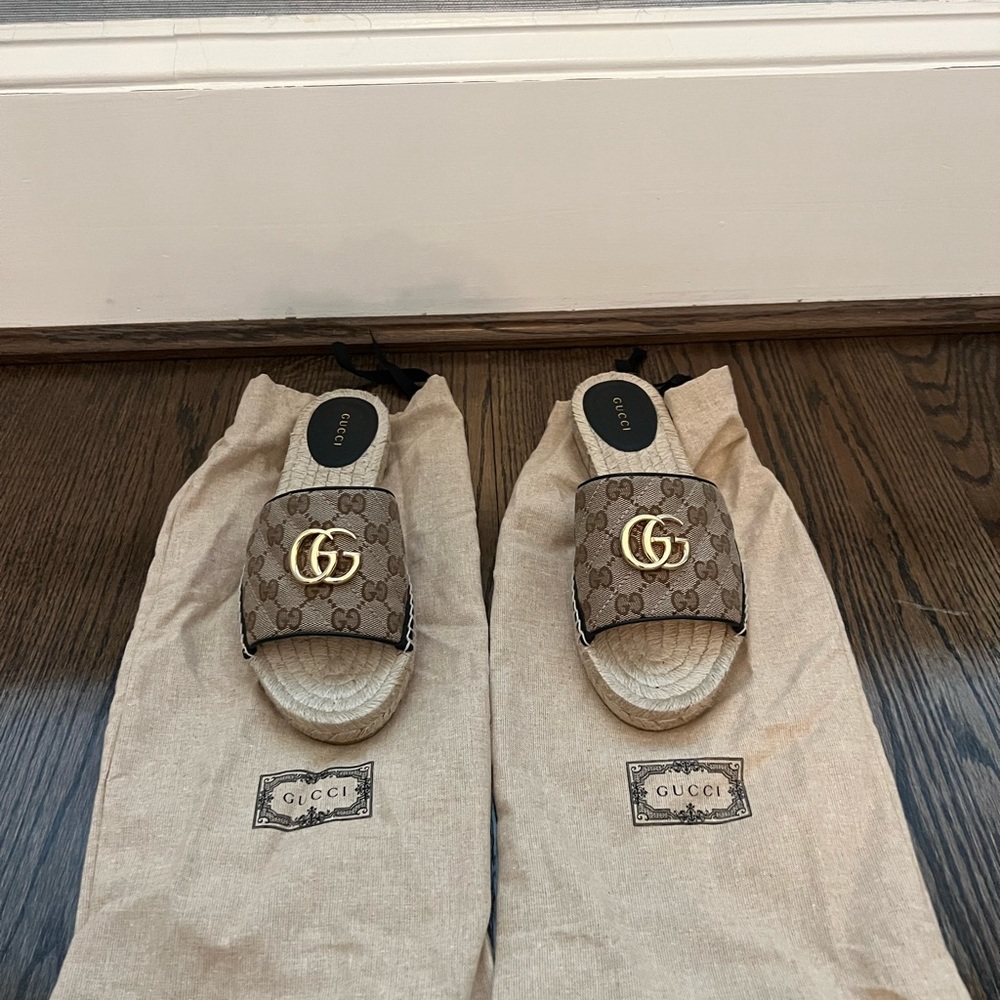 Gucci Slides, size 39